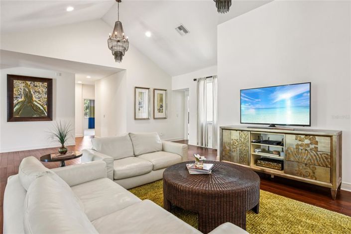 Image No.9-4 Bed Property for sale