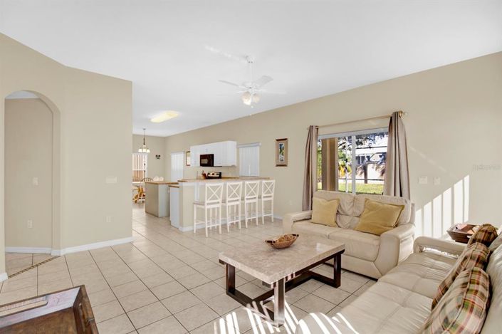 Image No.14-5 Bed Property for sale