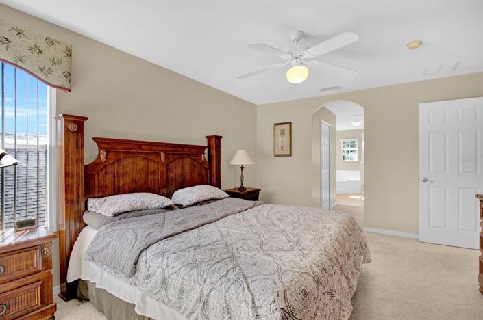 Image No.25-5 Bed Property for sale