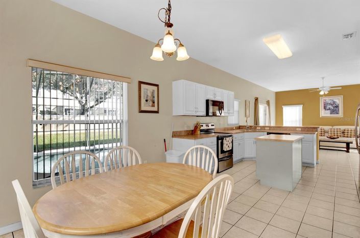 Image No.6-5 Bed Property for sale