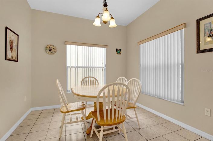 Image No.7-5 Bed Property for sale