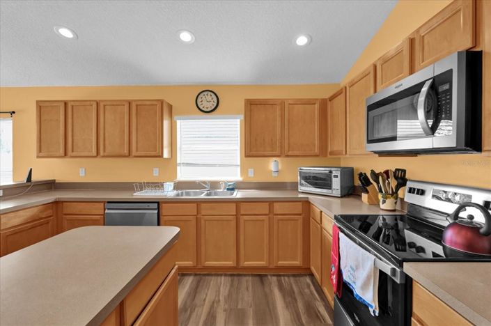 Image No.3-3 Bed Property for sale