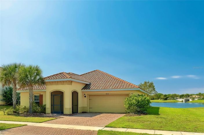 Image No.1-4 Bed Property for sale