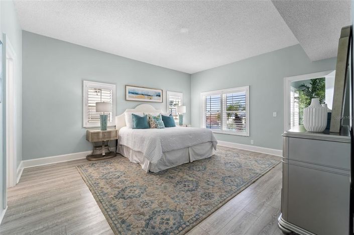 Image No.23-2 Bed Property for sale