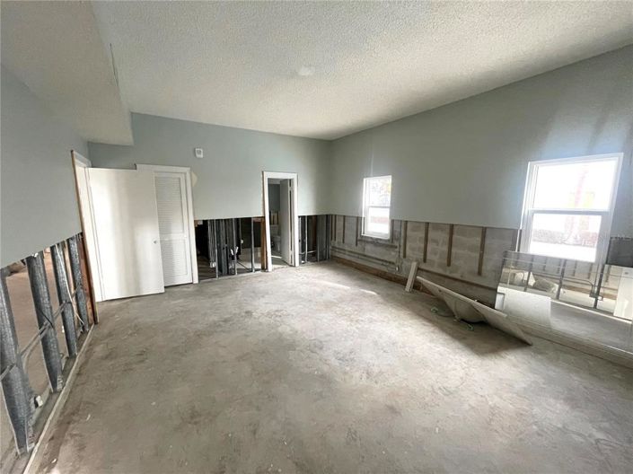 Image No.35-2 Bed Property for sale