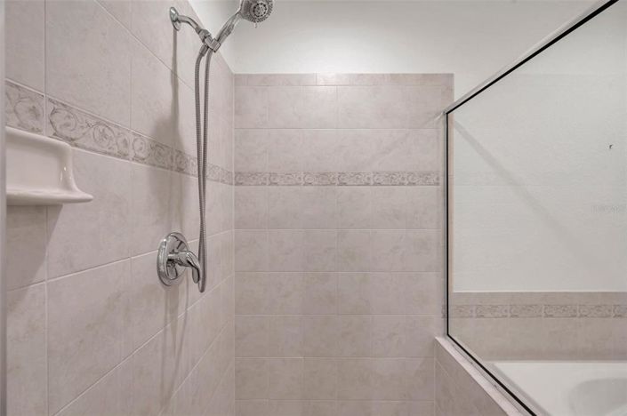 Image No.37-3 Bed Property for sale