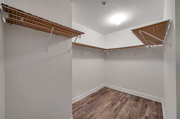 Image No.40-3 Bed Property for sale