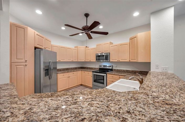 Image No.6-3 Bed Property for sale