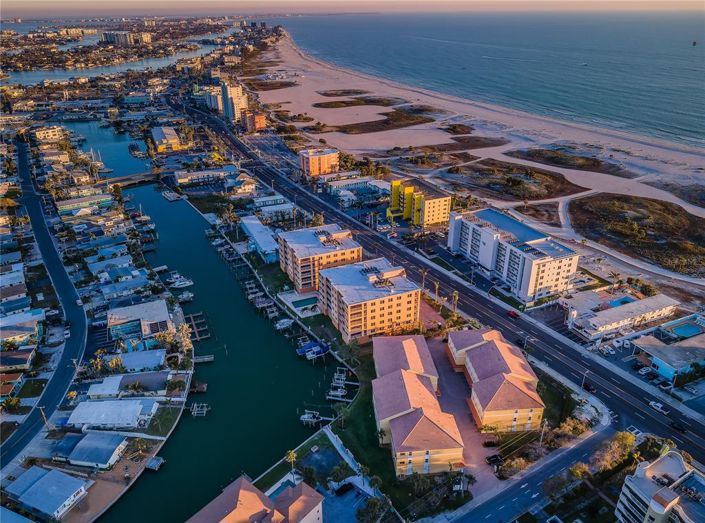 Image No.44-3 Bed Townhouse for sale