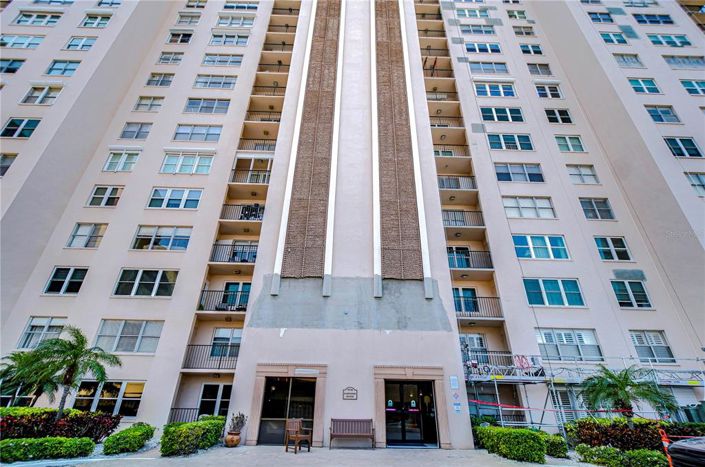 Image No.17-2 Bed Property for sale