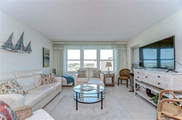 Image No.6-2 Bed Property for sale