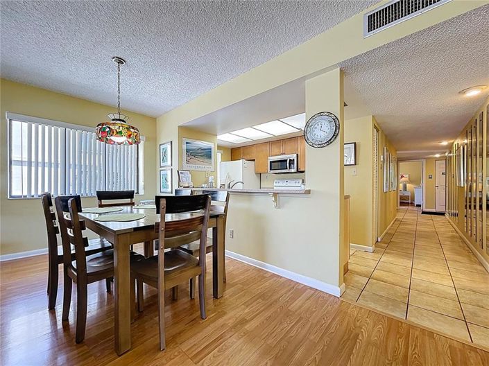 Image No.30-2 Bed Property for sale