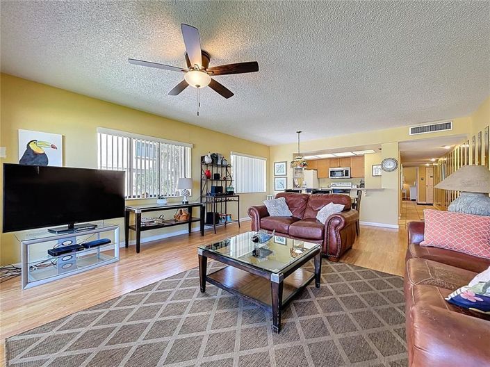 Image No.32-2 Bed Property for sale