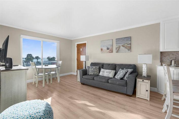 Image No.20-2 Bed Property for sale