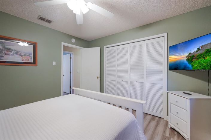 Image No.36-3 Bed Property for sale