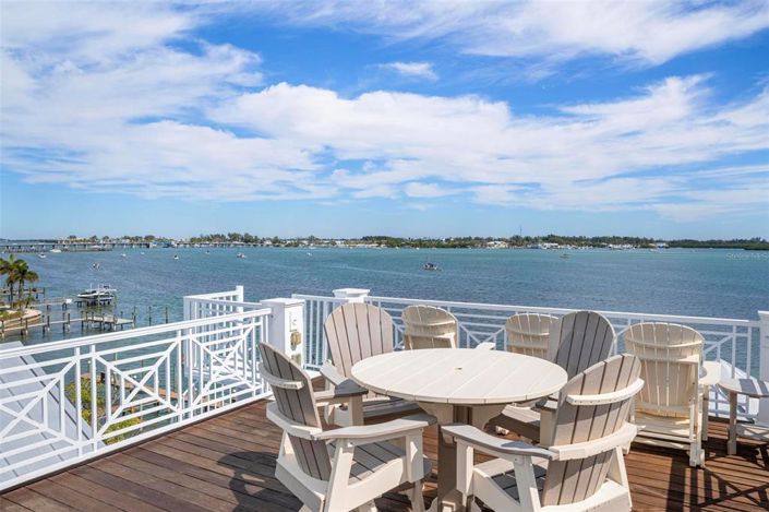 Image No.8-7 Bed Property for sale