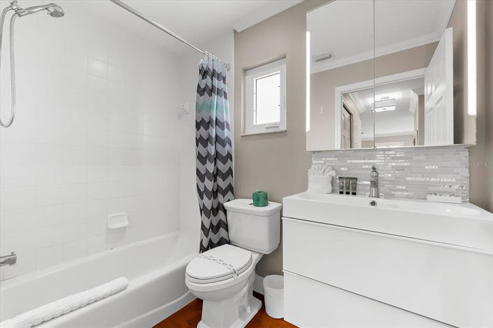 Image No.28-4 Bed Property for sale