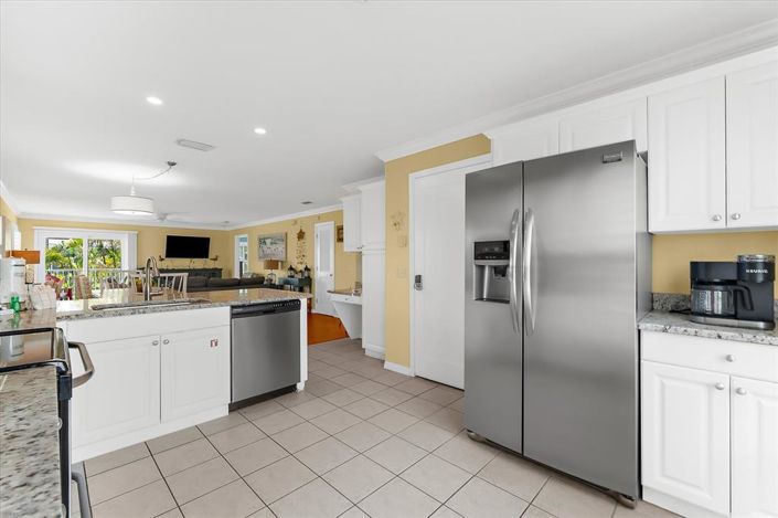 Image No.41-4 Bed Property for sale