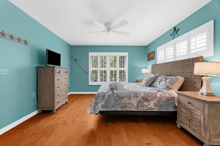 Image No.55-4 Bed Property for sale