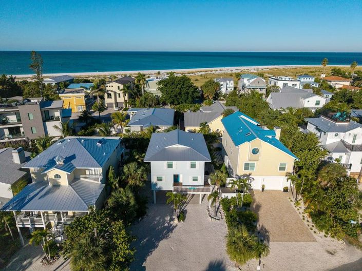 Image No.28-3 Bed Property for sale