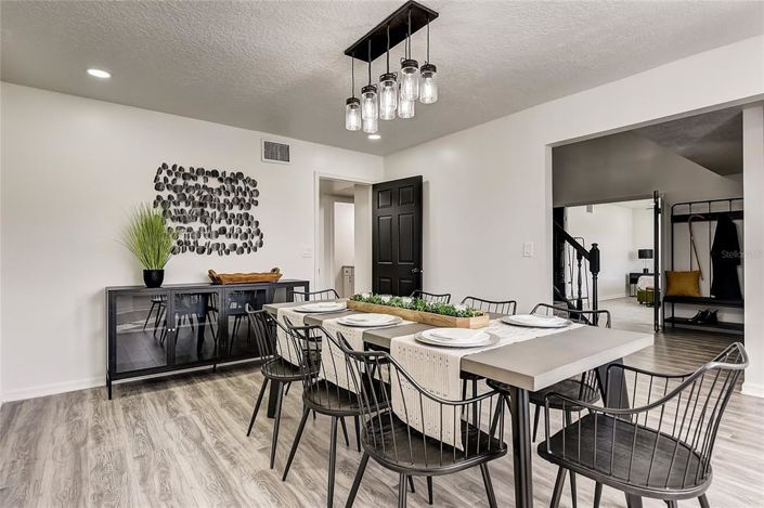 Image No.22-6 Bed Property for sale