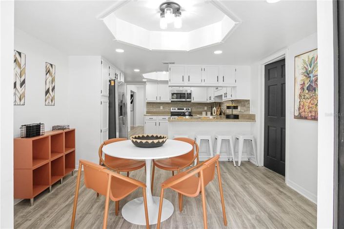 Image No.36-6 Bed Property for sale