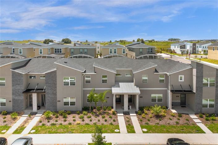 Image No.1-4 Bed Townhouse for sale