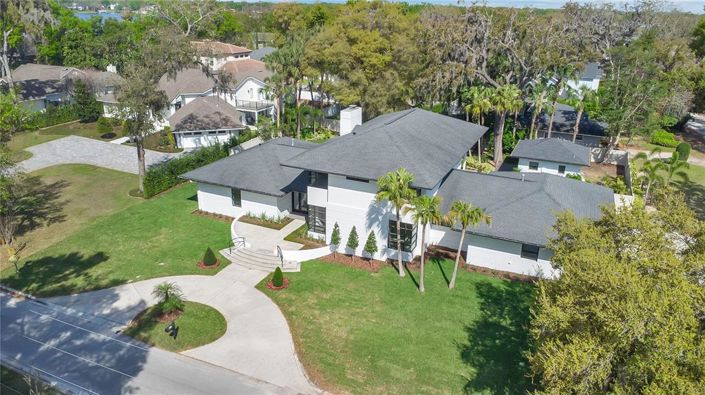 Image No.2-5 Bed Property for sale