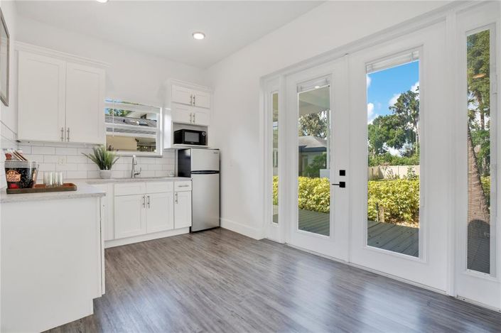 Image No.31-5 Bed Property for sale