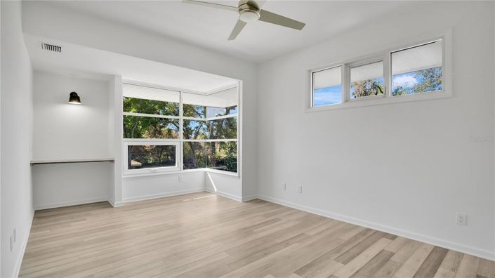 Image No.35-5 Bed Property for sale