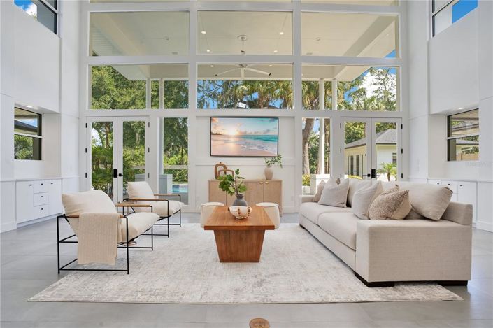 Image No.7-5 Bed Property for sale