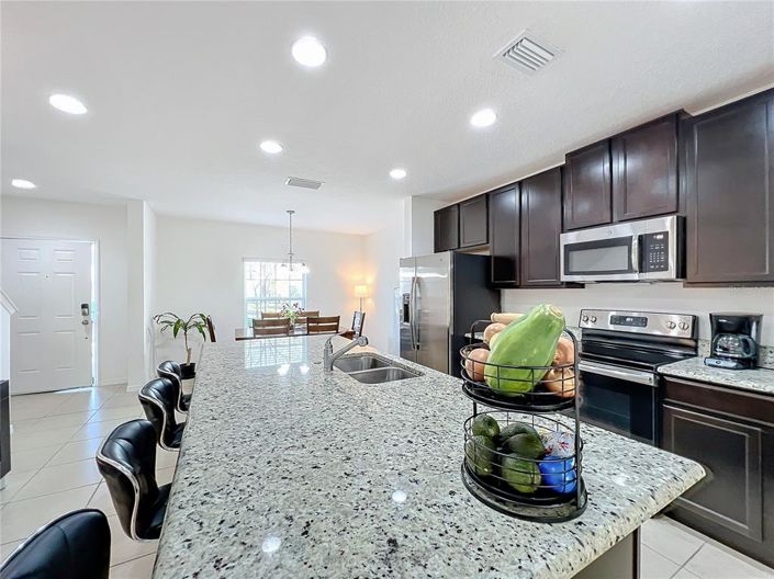 Image No.10-3 Bed Townhouse for sale