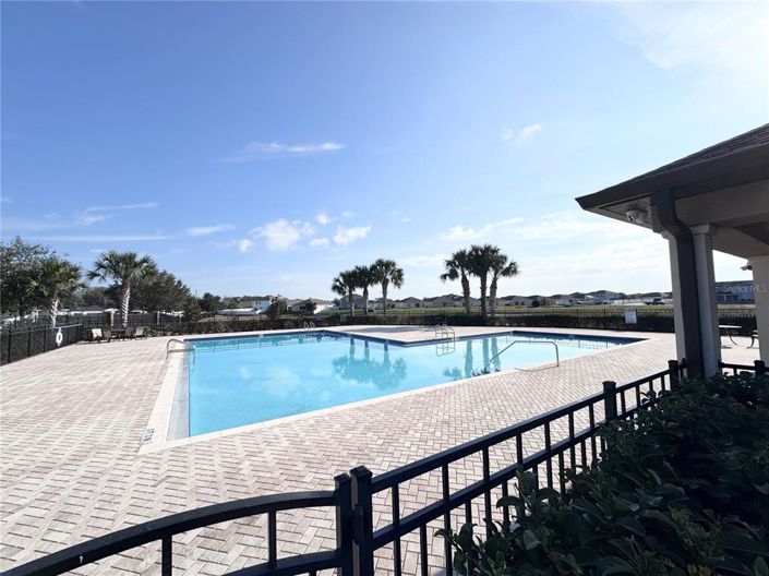 Image No.50-3 Bed Townhouse for sale