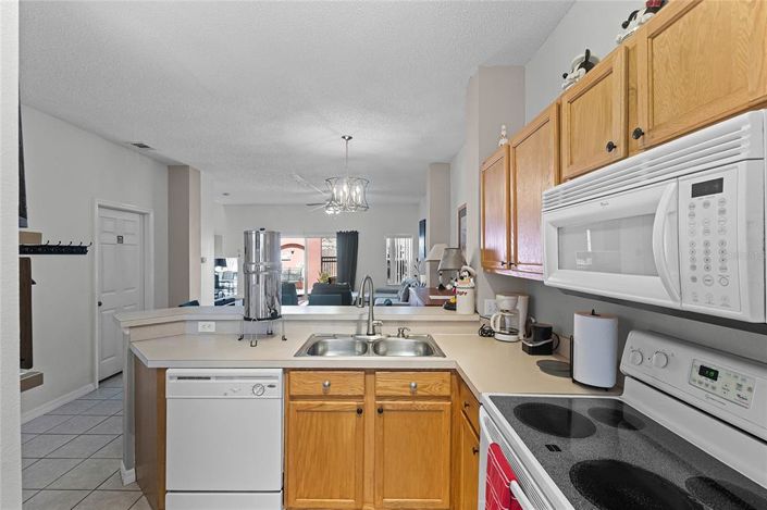 Image No.11-3 Bed Townhouse for sale