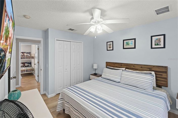 Image No.26-3 Bed Townhouse for sale