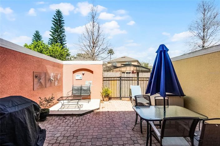 Image No.30-3 Bed Townhouse for sale