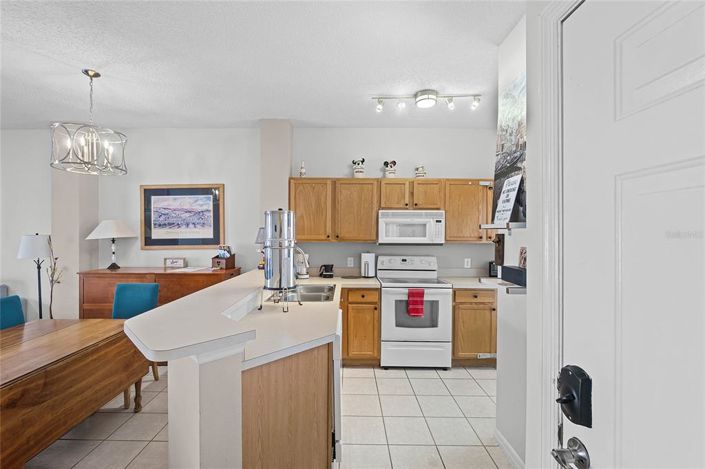 Image No.8-3 Bed Townhouse for sale