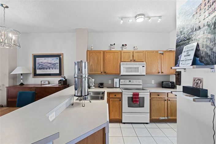 Image No.9-3 Bed Townhouse for sale