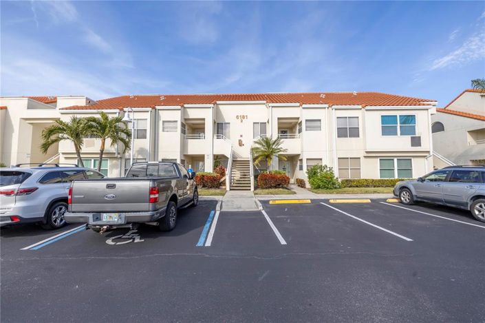 Image No.27-2 Bed Property for sale