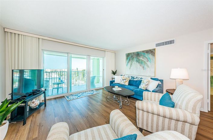 Image No.14-2 Bed Property for sale