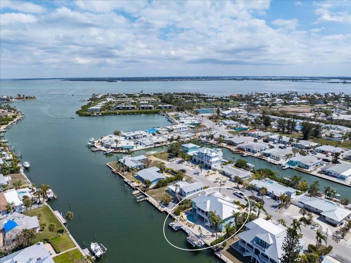 Image No.47-3 Bed Property for sale