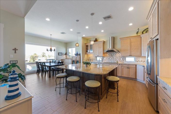 Image No.6-3 Bed Property for sale