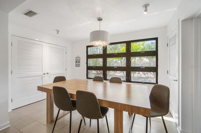 Image No.18-4 Bed Property for sale