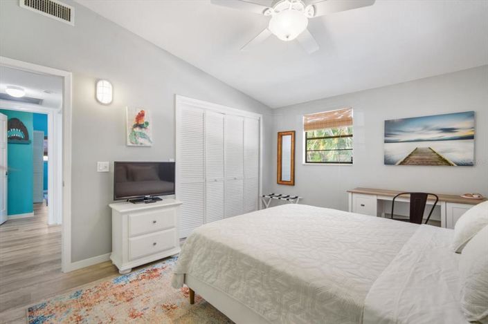 Image No.23-4 Bed Property for sale