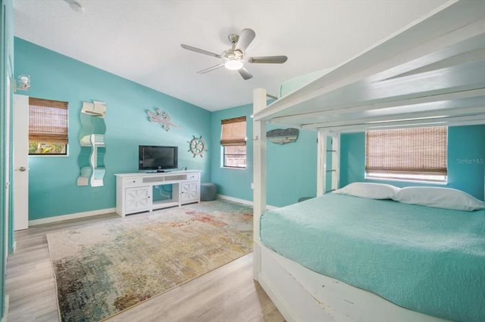 Image No.25-4 Bed Property for sale