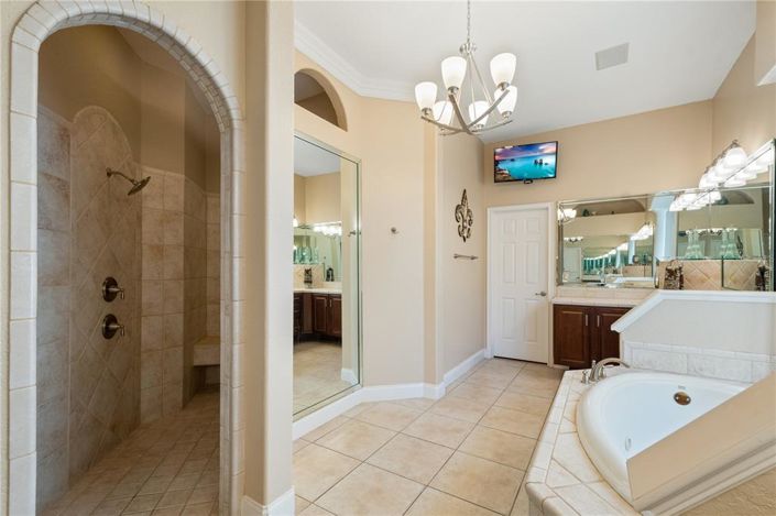 Image No.35-5 Bed Property for sale