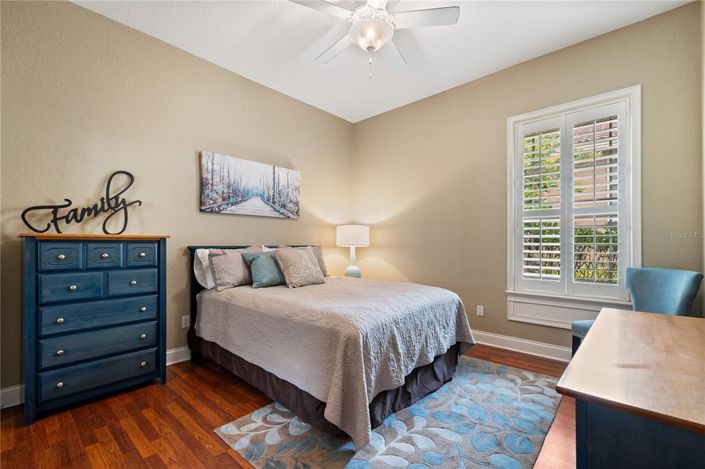 Image No.37-5 Bed Property for sale