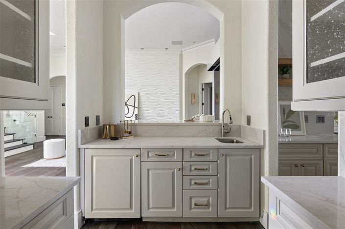 Image No.18-5 Bed Property for sale