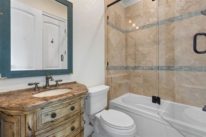 Image No.29-5 Bed Property for sale