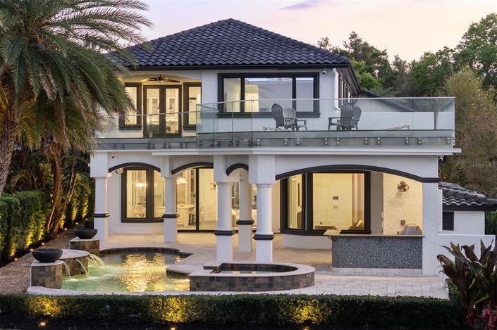 Image No.40-5 Bed Property for sale